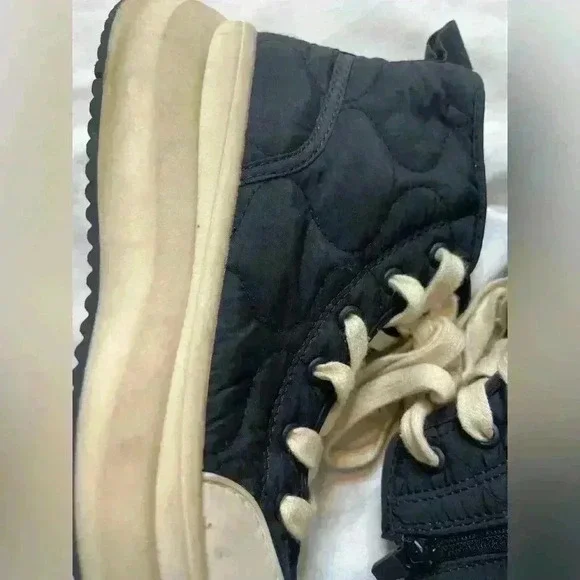 Zara Girls Size 1 High Top Quilted Shoes Black Cream - Picture 3 of 8